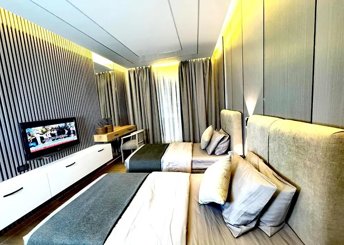Superior Deluxe King Room