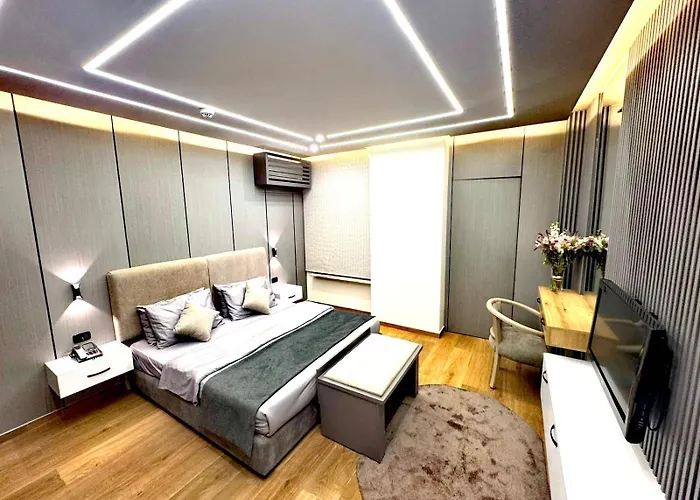 Superior Deluxe King Room